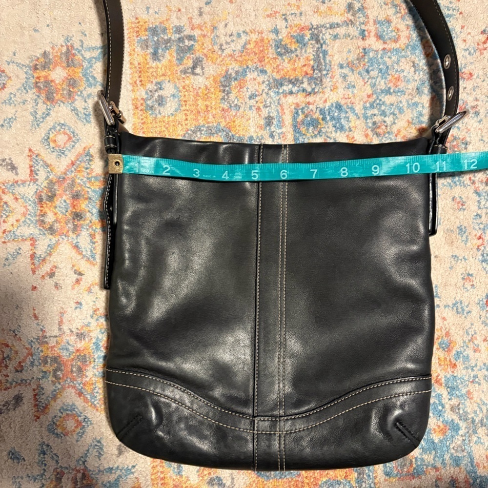 Coach soho slim black leather crossbody bag with contrast stitching - Picture 8 of 10